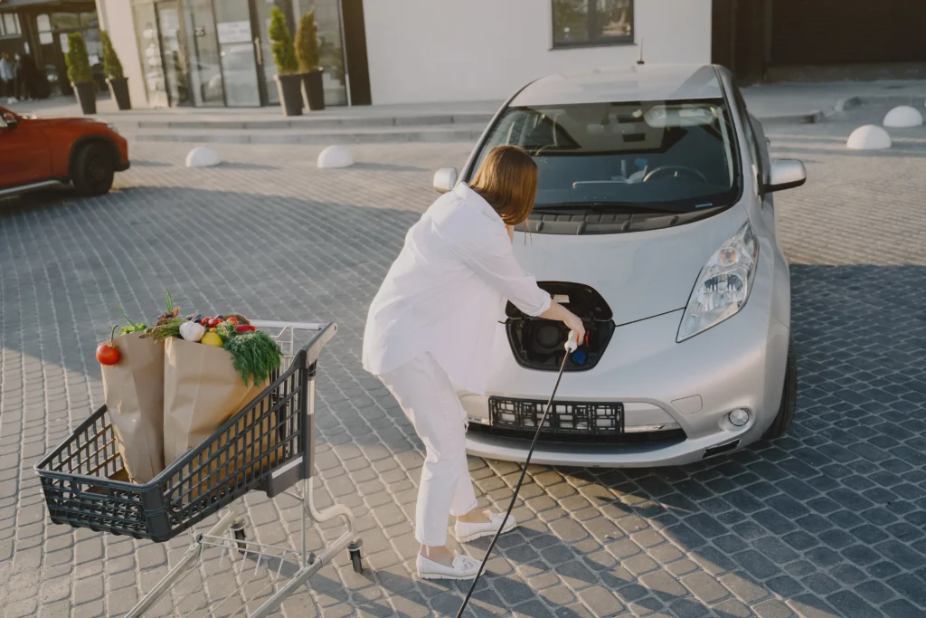 Comparaison entre une borne de recharge rapide et une borne à domicile