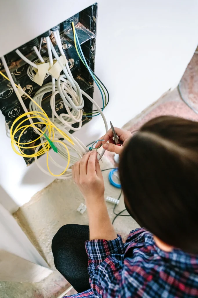 Électricien Normandie pose prise et interrupteur