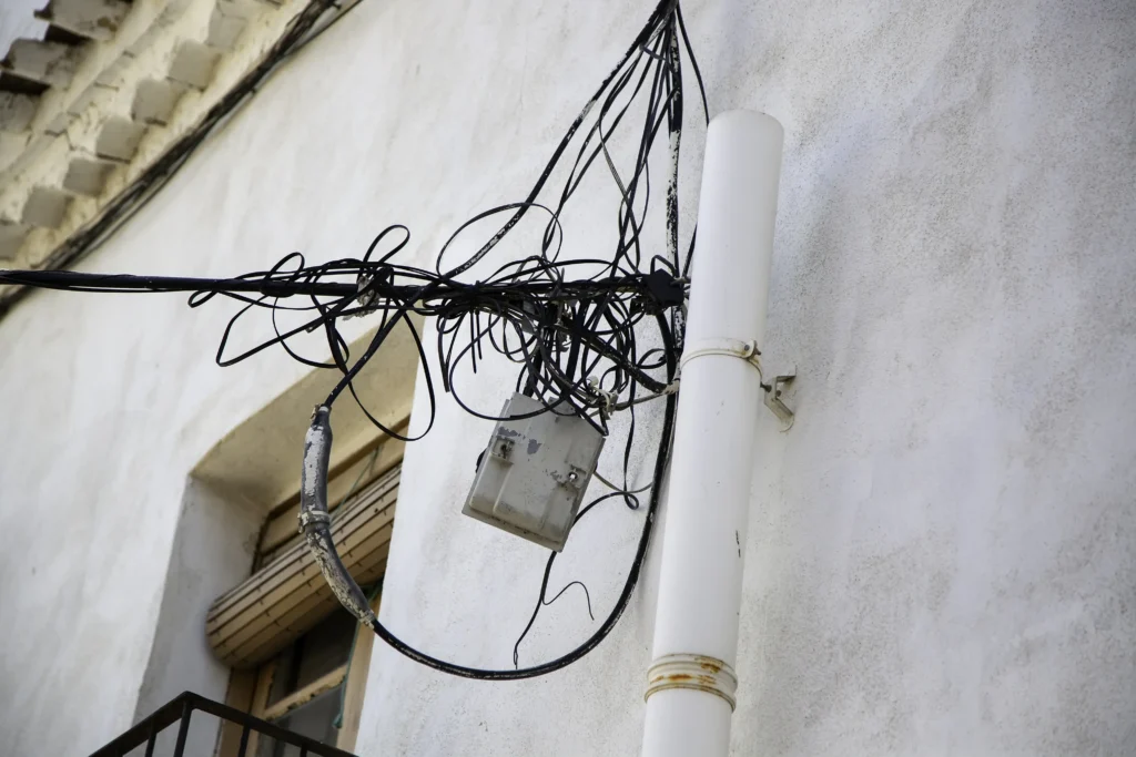 disjoncteur différentiel — mise à la terre — installation électrique vétuste